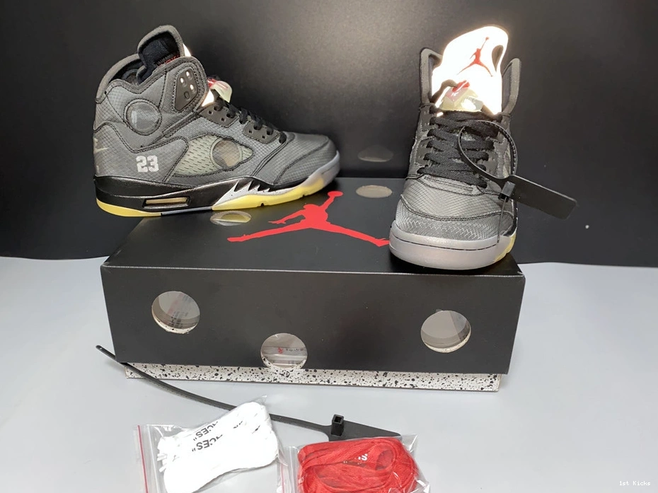 Jordan CT8480-001 Black  Retro 5 OWT 0217